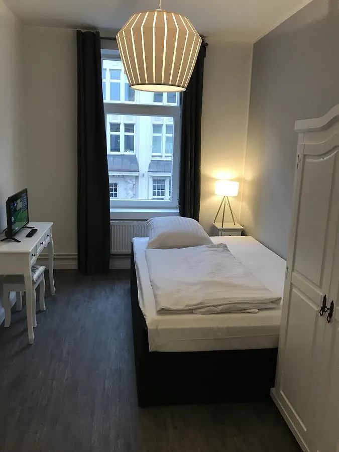Hotel Fame Am Hauptbahnhof Hamburg